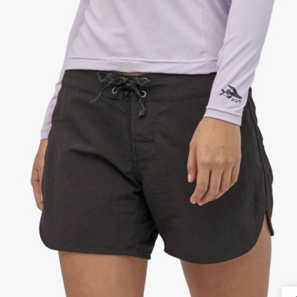 Patagonia Women’s Black Nylon Hiking Outdoor Shorts Size 2 EUC